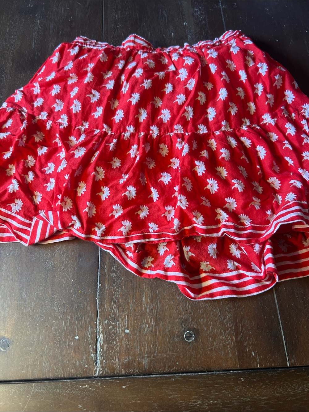 Vineyard Vines Red Daisy Print Tiered Skirt